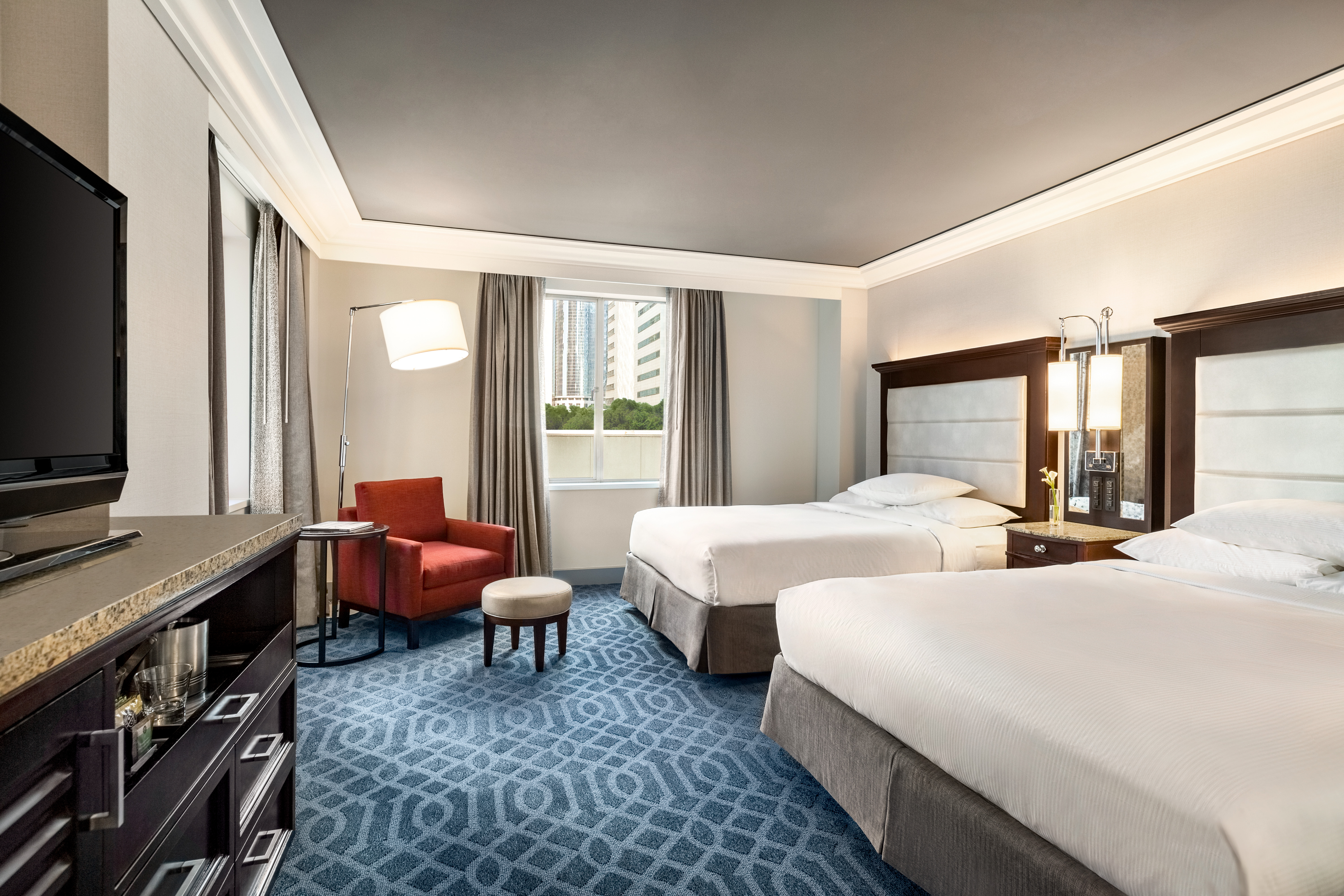 Hilton Checkers Los Angeles Double Queen Hotel Room