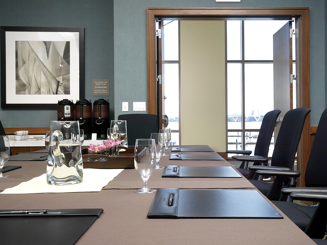 Westin National Harbor meeting room