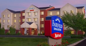 Fairfield Inn & Suites Spokane Downtown Sign and Entrance